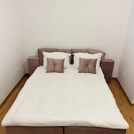 Beautiful With Two Bedrooms