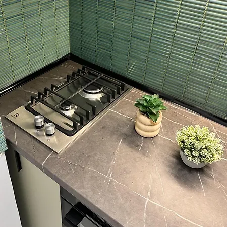 Beautiful With Two Bedrooms Апартаменты *