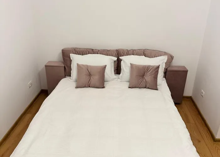 Beautiful With Two Bedrooms