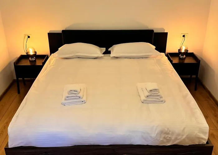 Beautiful With Two Bedrooms דירה