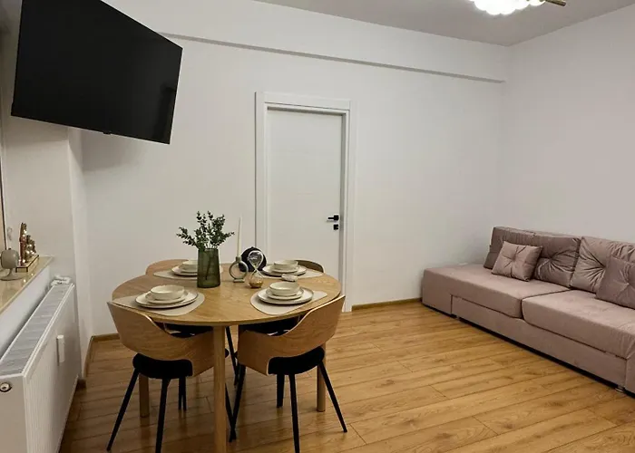 Beautiful With Two Bedrooms בוקרשט