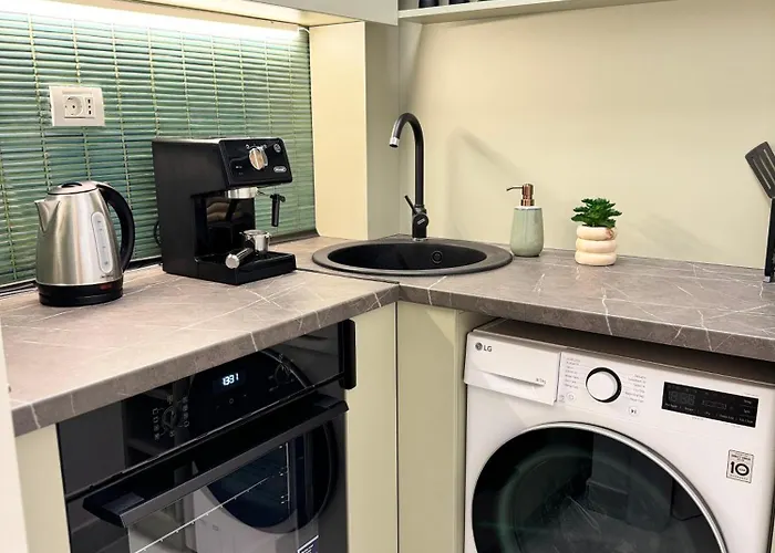 Beautiful With Two Bedrooms Apartmán Bukurešť