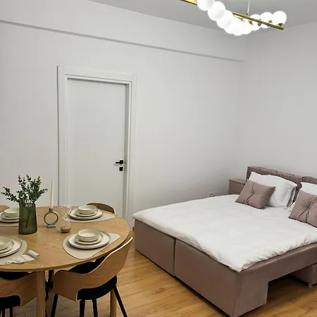 Apartment Beautiful With Two Bedrooms *