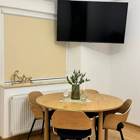 Beautiful With Two Bedrooms *