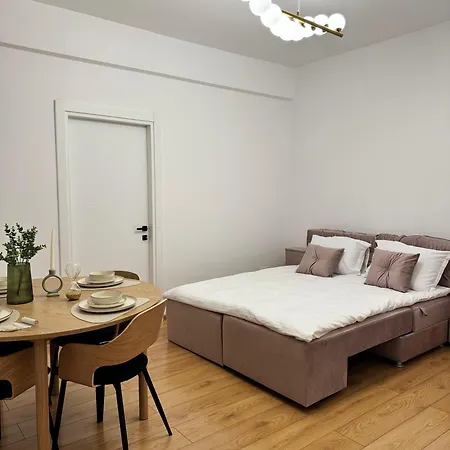 Beautiful With Two Bedrooms * Bükreş