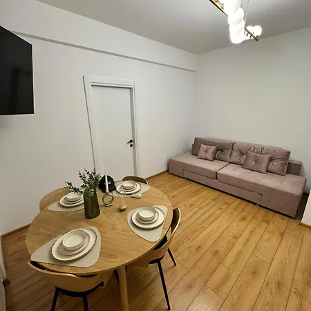 Beautiful With Two Bedrooms Apartamento