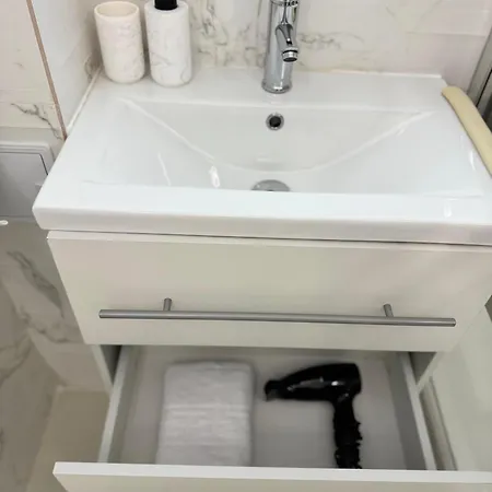 Beautiful With Two Bedrooms Apartamento *