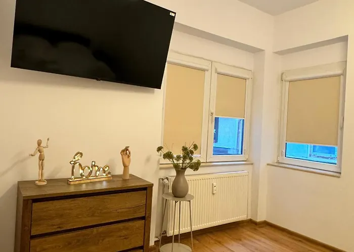 Beautiful With Two Bedrooms Apartment *